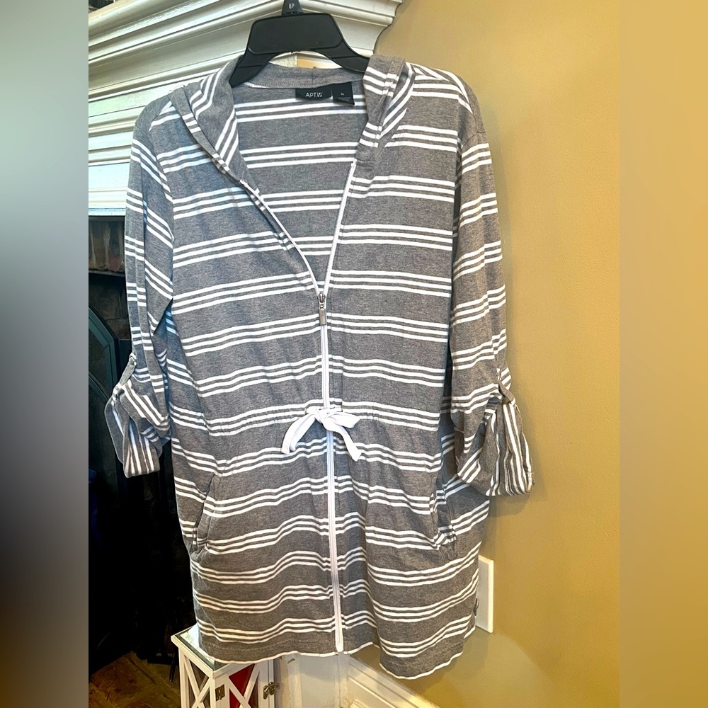 Women’s beach cover up 100% Cotton APT 9 XL hood full zip adjustable waist tie